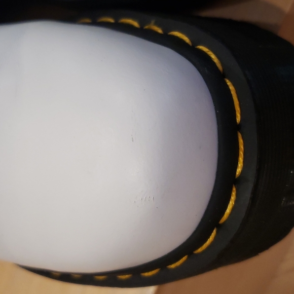 Like new 2976 quad white leather chelsea Dr Martens platform boots 7 U.S. - Picture 10 of 11